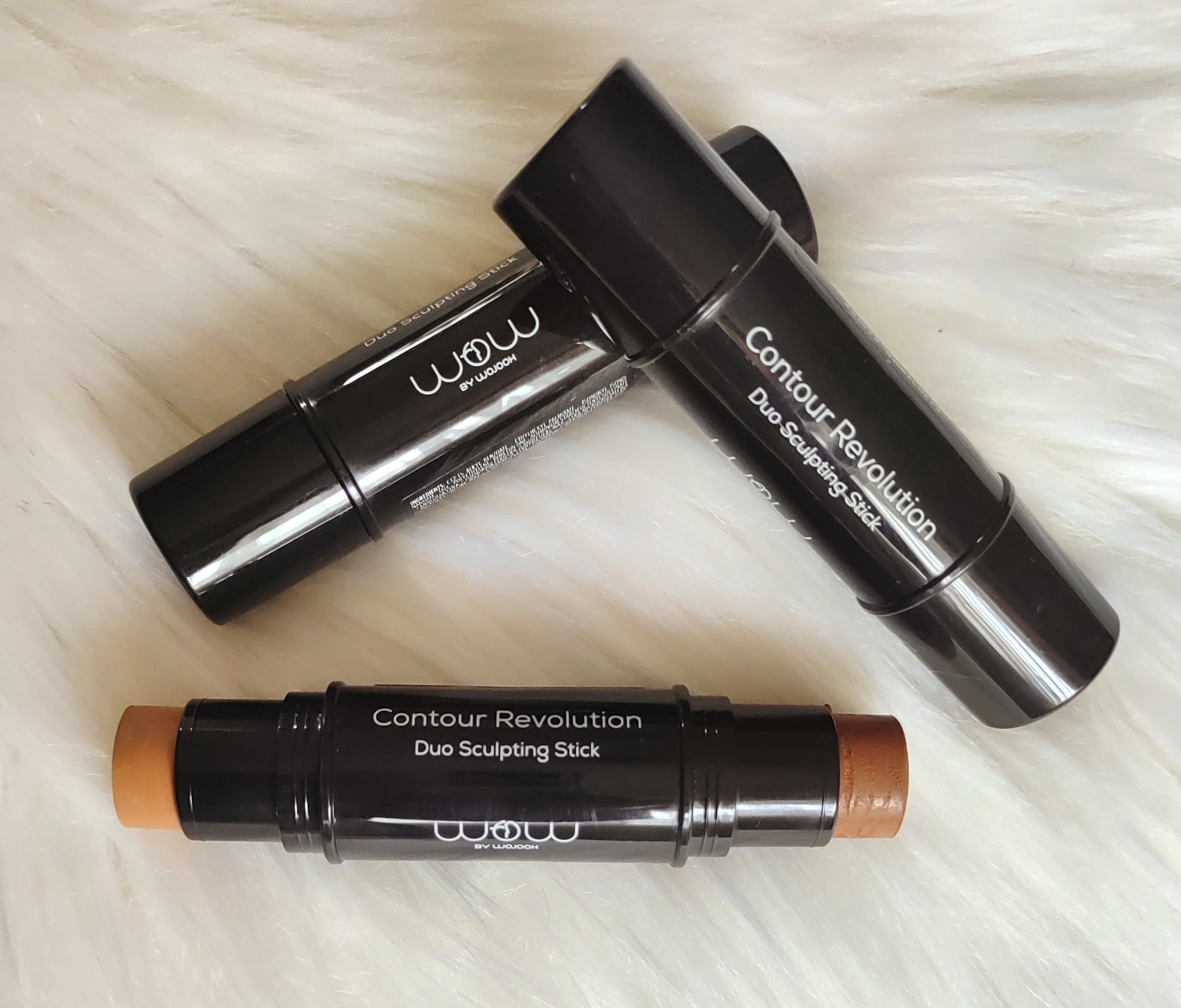 WOW By Woojoo Contour Revolution Duo Sculpting Stick in the Shade Kahwa/Mocha