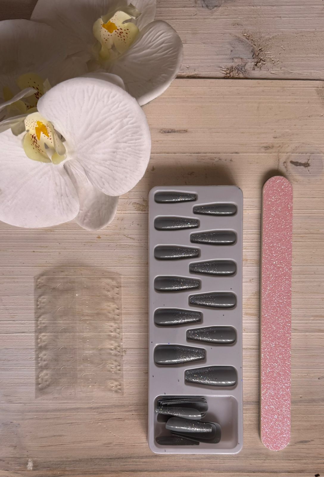 Set of Glitter Press-On Nails in the shade Grey-Receive a Glitter Nail File ABSOLUTELY FREE with this purchase
