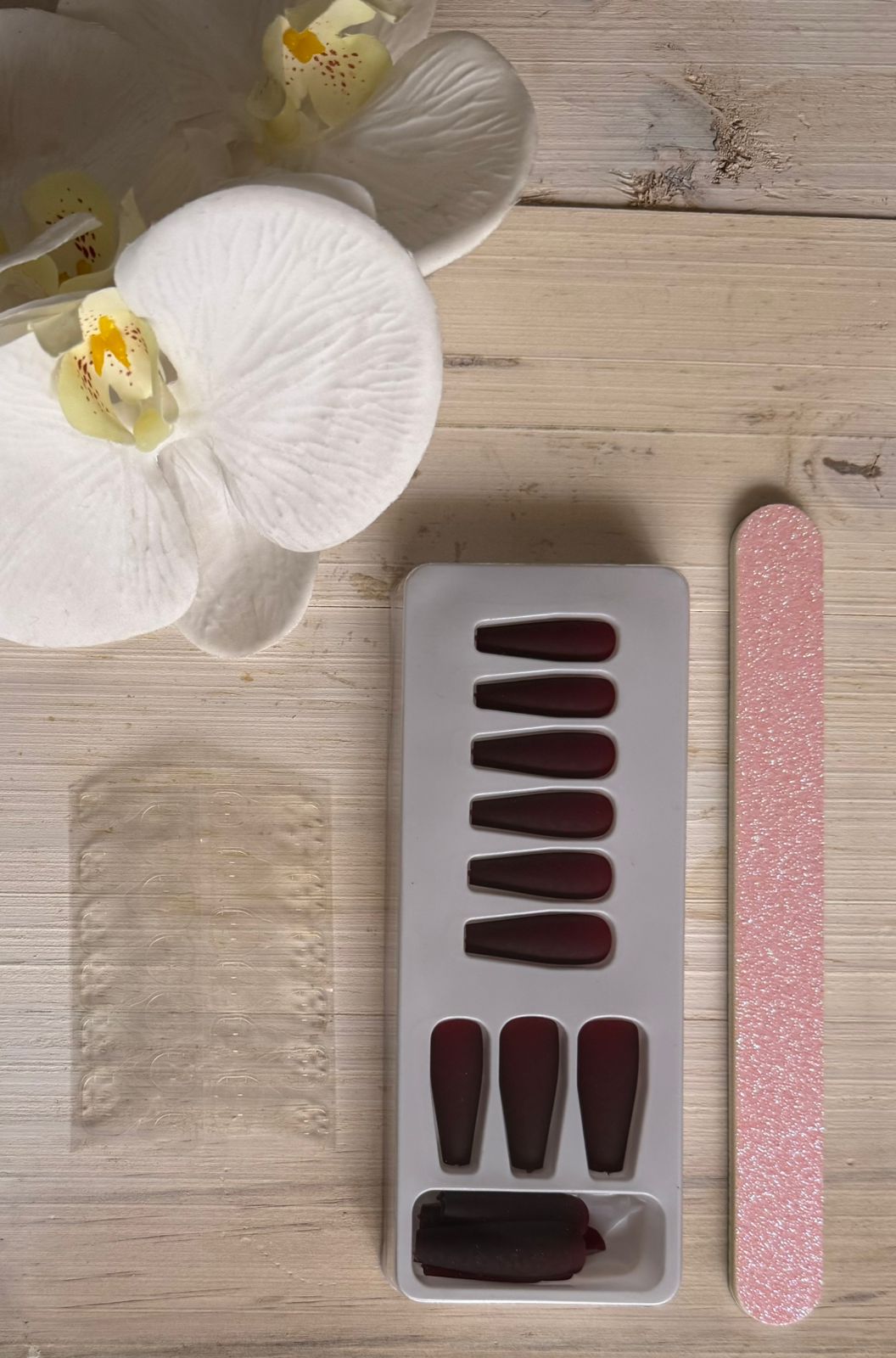 Set of Matte Press on Nails in the Shade Burgundy+Receive a Glitter Nail File ABSOLUTELY FREE with this purchase!